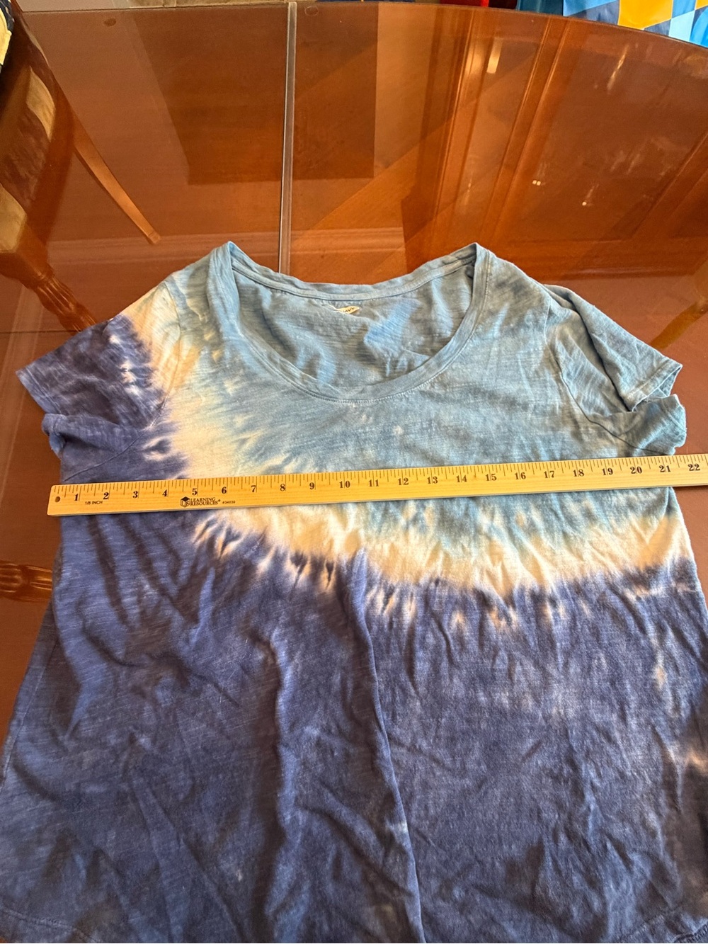 Old Navy Blue Ombre Scoop Neck Short Sleeve Tee - Picture 4 of 7